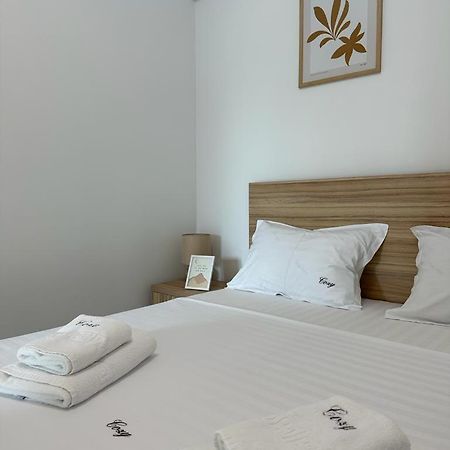 Cozy Holidays In Center Of Suceava Esplanada Exteriör bild